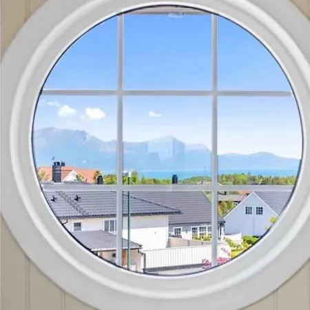 Villa Freya With Stunning Sea View Kristiansund