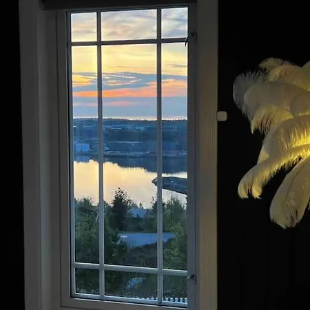 Freya With Stunning Sea View Kristiansund