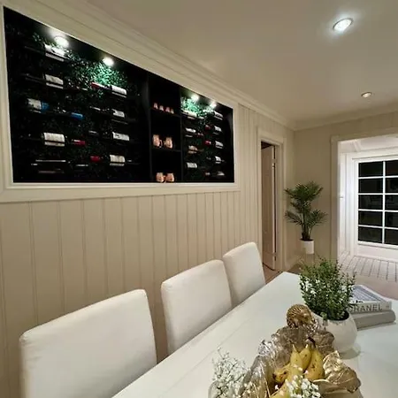 Freya With Stunning Sea View *