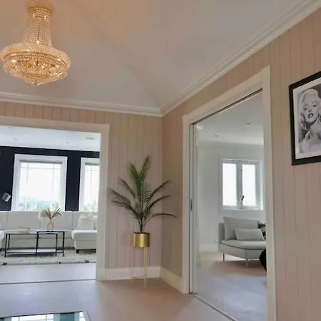 Freya With Stunning Sea View