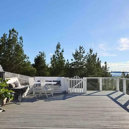 Freya With Stunning Sea View *