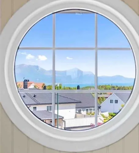 Villa Freya With Stunning Sea View Kristiansund