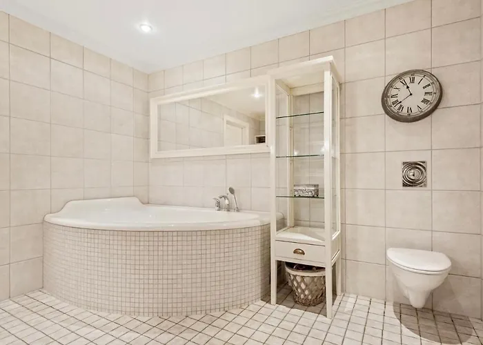 Freya With Stunning Sea View Villa